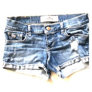 HOLLISTER